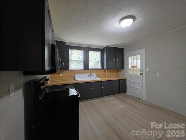 Foto del edificio - 1417 Oakshade Ave