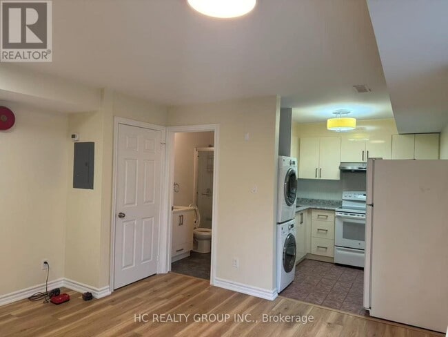 Photo du bâtiment - 1606 Queen St E