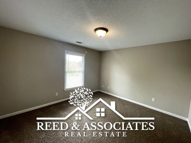 Building Photo - Cordova Home Located off Houston Levee!