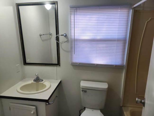 Foto del edificio - 1512 Orchard Farm Ln