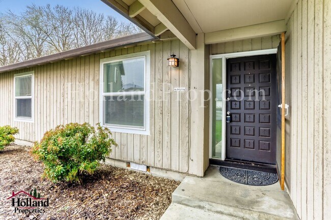 Foto del edificio - Beautiful Single-Level Hillsboro Home with Spacious Fenced Yard!