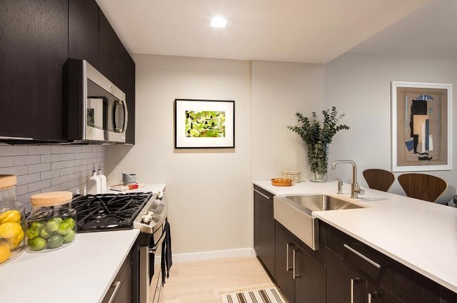 Foto del edificio - 535 W 43rd St