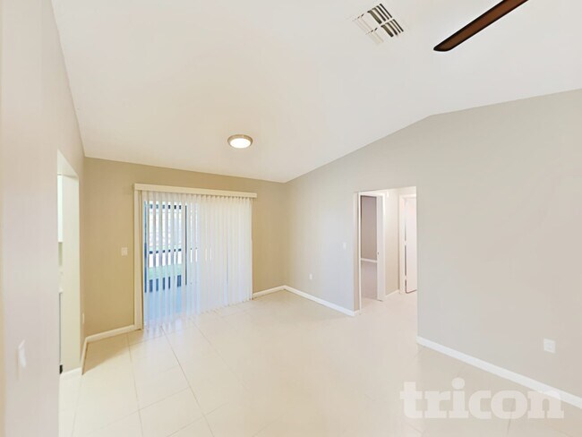Building Photo - 4128 Sunny Land Dr
