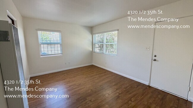 Foto del edificio - 4310-4326 35TH ST-4320.5