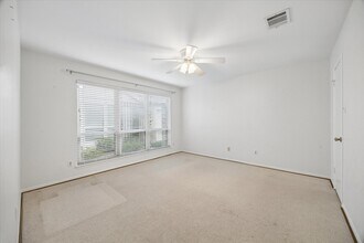Building Photo - 12107 Burgoyne Dr