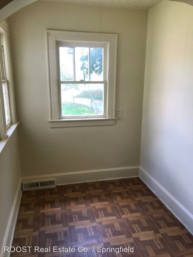 Foto del edificio - 3 br, 1 bath House - 1786 S Limestone St