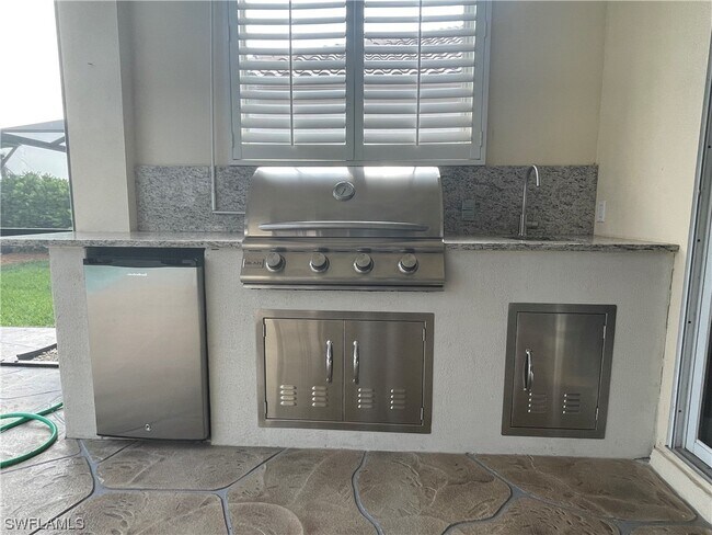 Foto del edificio - 16322 Edgemont Dr