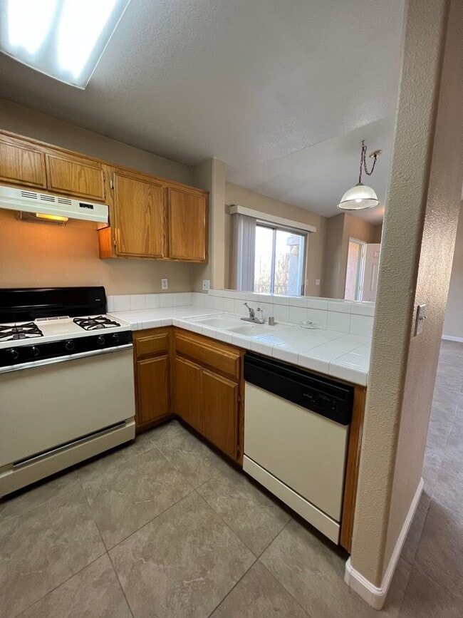 Building Photo - 4404 Pebble Creek Dr