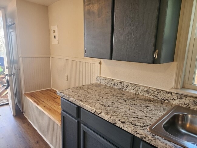 Photo - 215 SE 38th St (Oklahoma City, OK) House