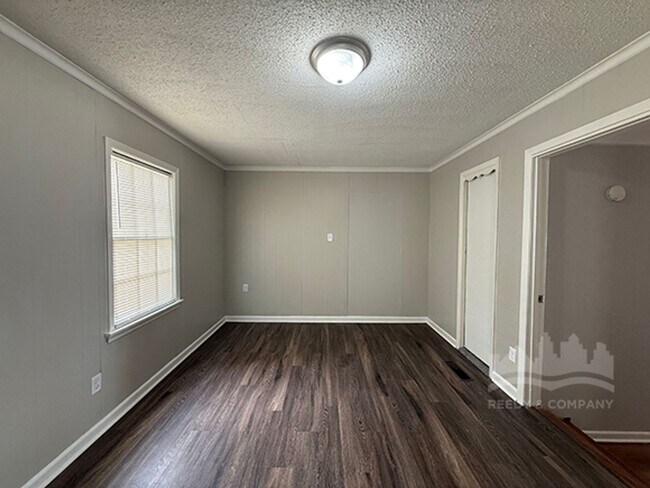 Foto del edificio - Your Perfect Home: Renovated 3 Bed, 1 Bath!