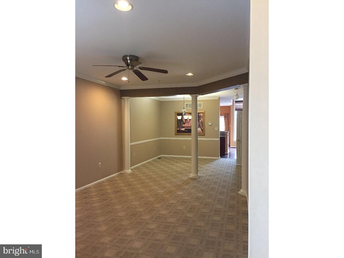 33 Lincoln Dr, Downingtown, PA 19335 Townhouse for Rent in