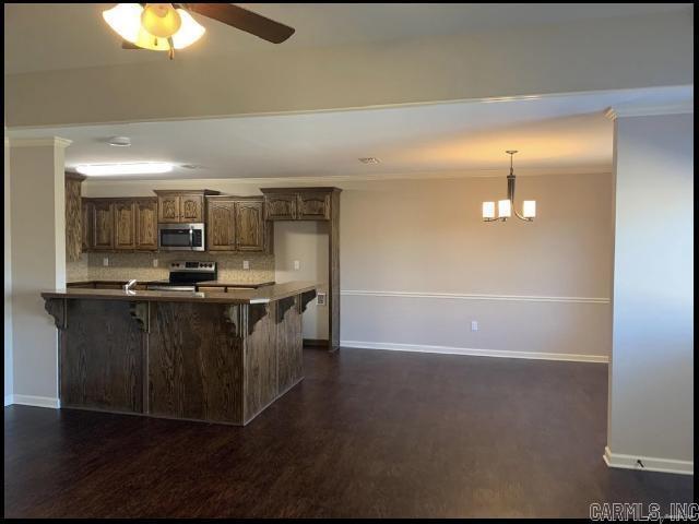 Foto del edificio - 2405 Canterbury Ln