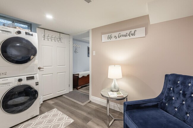 Building Photo - 31 Mount Forest Dr