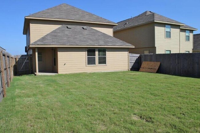 Foto del edificio - 5911 Camier Cove