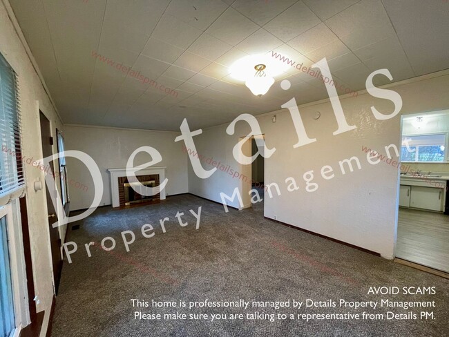 Foto del edificio - **RENTED** 2 Bed 1 Bath Cottage Close to P...