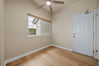 Building Photo - 13254 Tiverton Rd