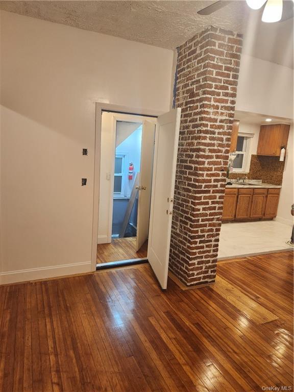 Building Photo - 37 Union Ln