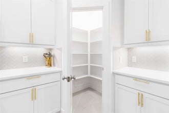 Building Photo - 21111 Rio San Jose Ct