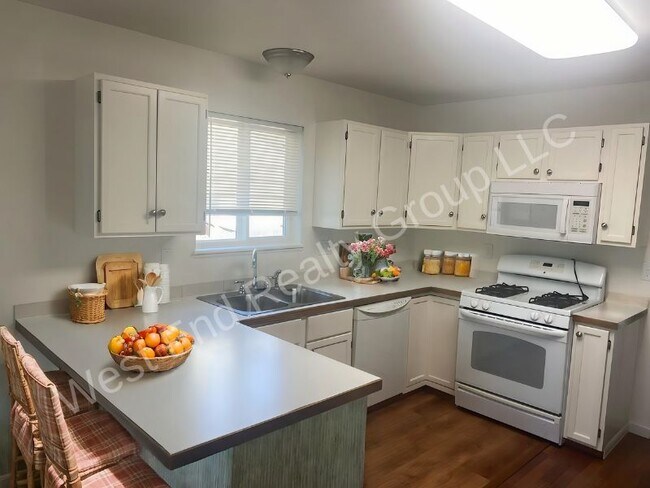Building Photo - 712 Country Acres Dr