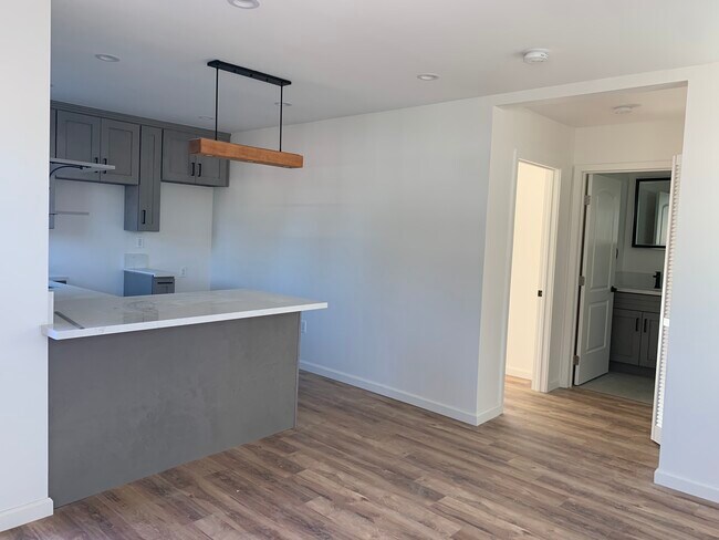 Foto del edificio - 905 E 70th St