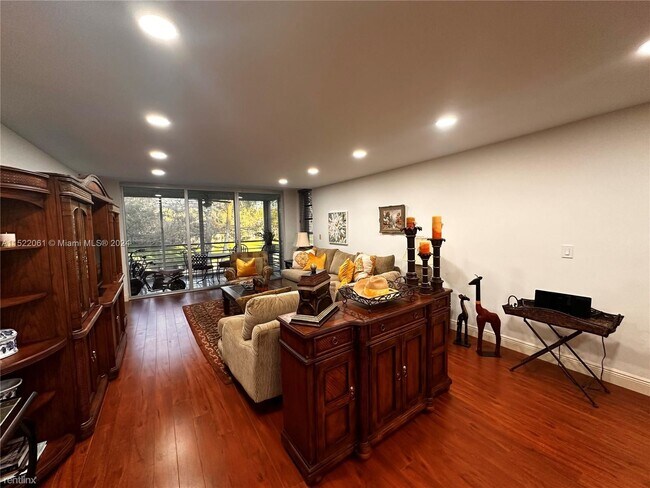 Foto del edificio - 3 br, 3 bath House - 4261 W Palm Aire Dr A...