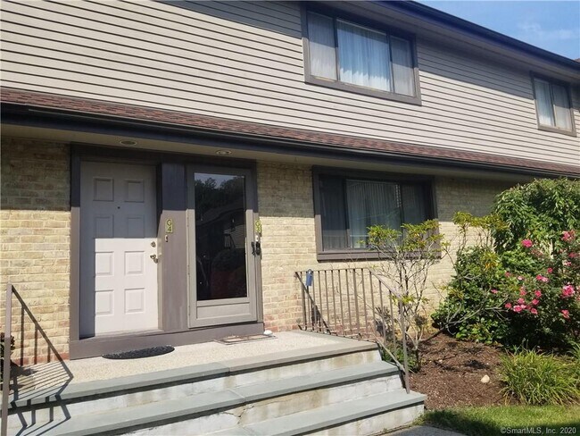 Foto del edificio - 2437 Bedford St