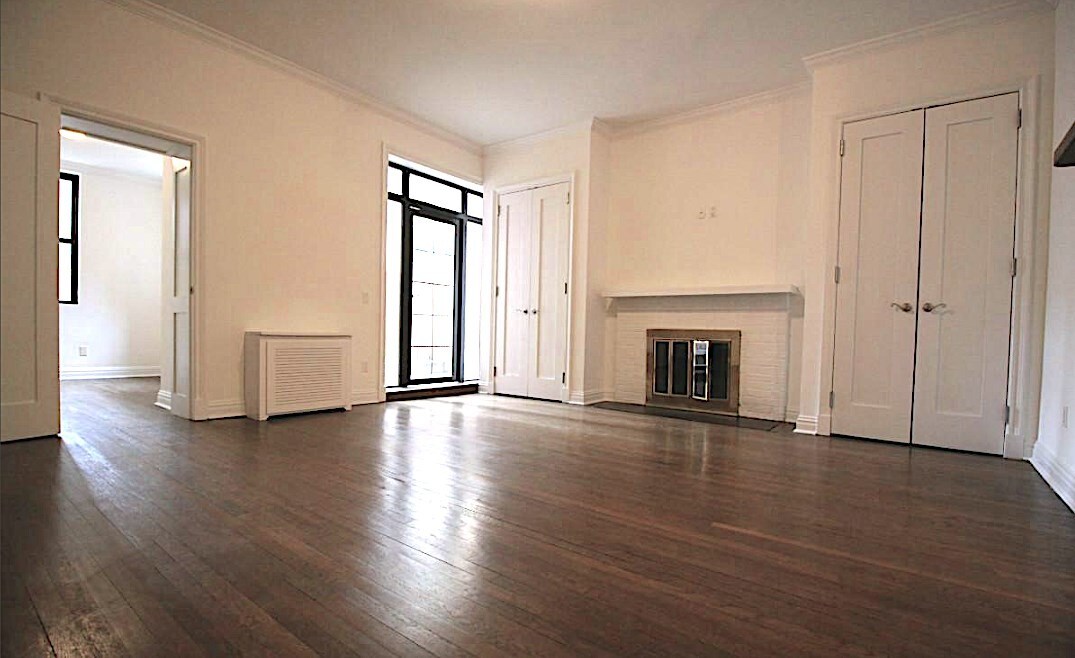 Primary Photo - 155 E 71st St