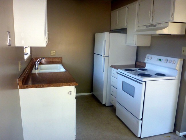 Foto del edificio - 545 E Stringham Ave