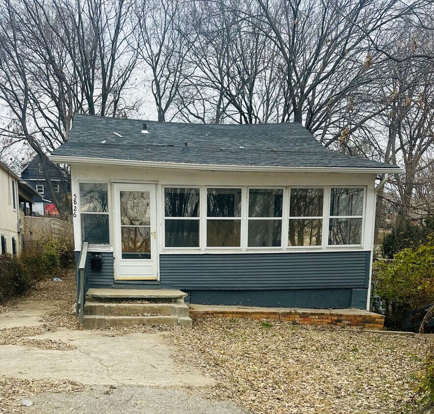 Primary Photo - Northeast Home For Rent- 2 Bedroom/1 Bath