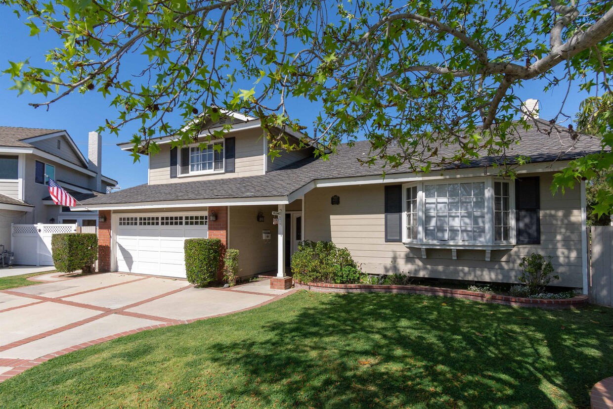 Primary Photo - 6011 Annette Cir
