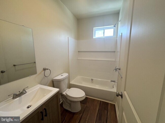 Building Photo - 126 Washington Ave