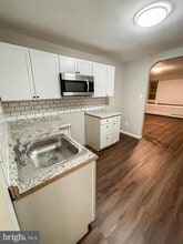 Building Photo - 539 Glenview St