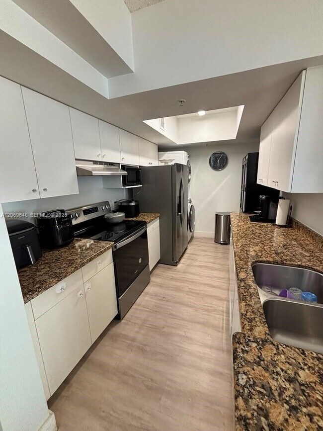Foto del edificio - 5077 NW 7th St