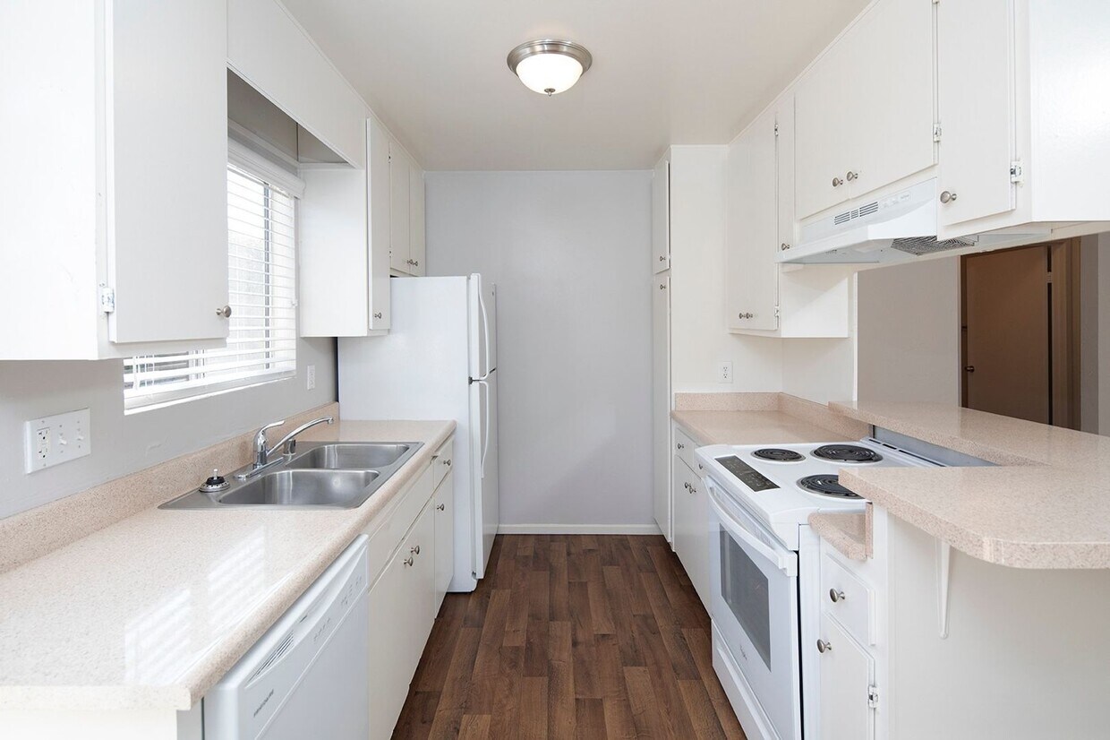 Primary Photo - OPEN HOUSE: 12/6 10AM-12PM ~ 2BR in El Cajon with Parking and Private Patio