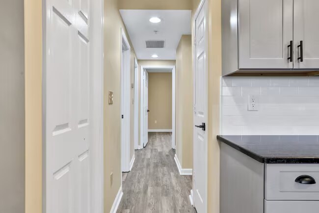 Foto del edificio - 151 NY-32 S