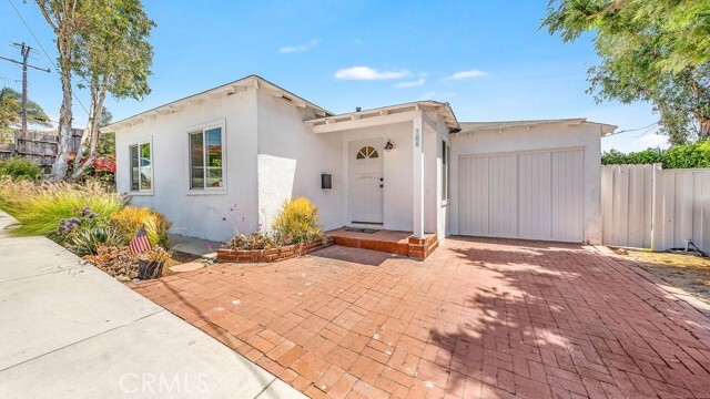 Building Photo - 708 S Redondo Ave