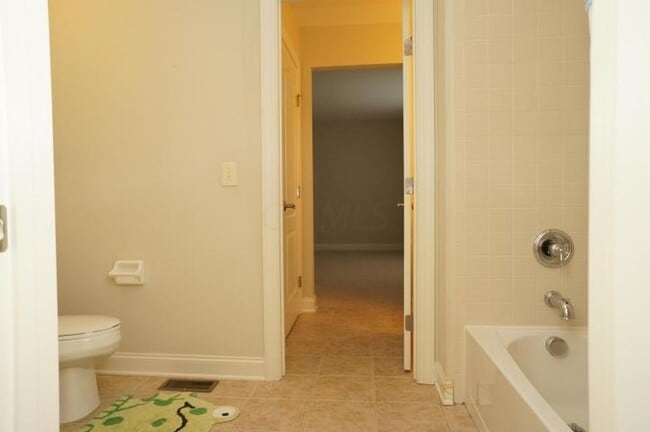 Foto del edificio - 8616 Maple Leaf Ct