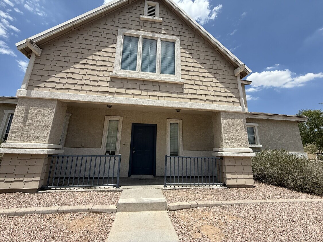 Primary Photo - "Spacious 3-Bedroom Gem with 2.5 Baths in ...
