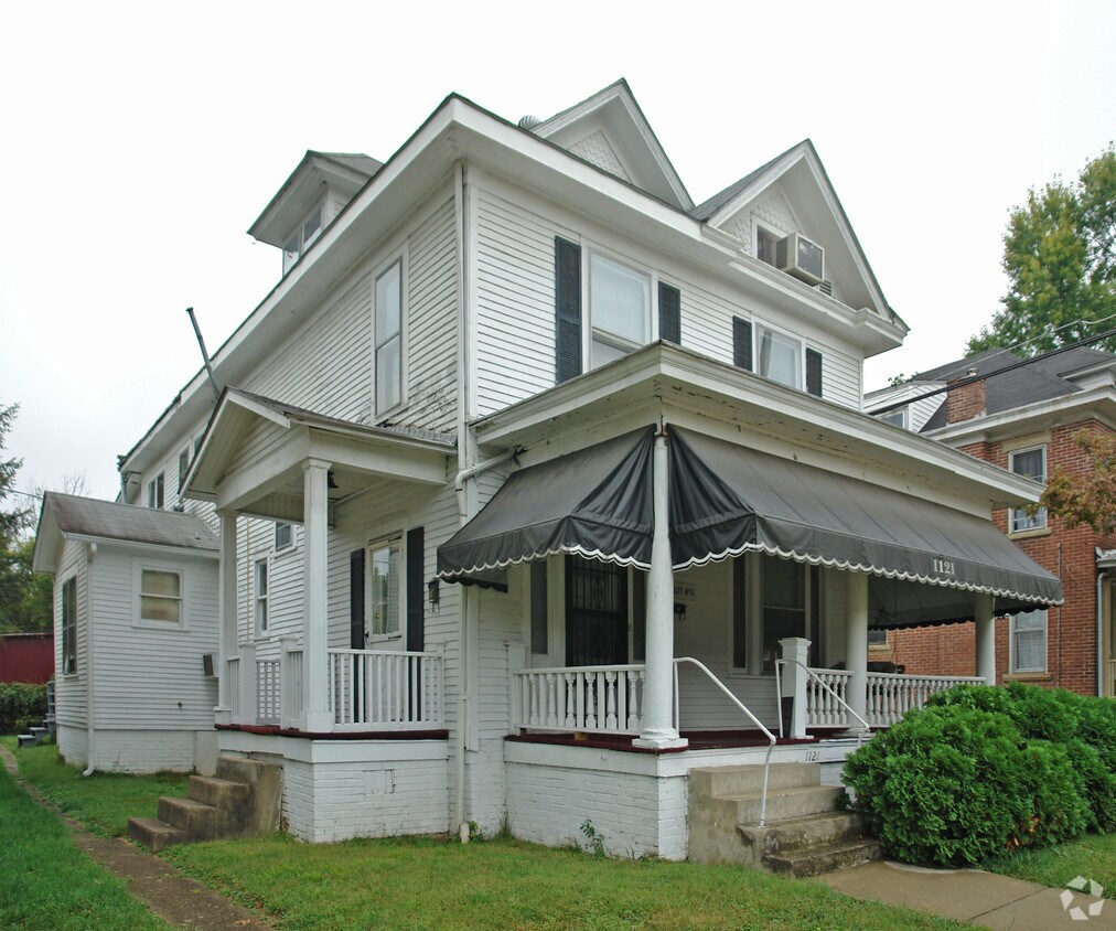 Primary Photo - 1121 9th St