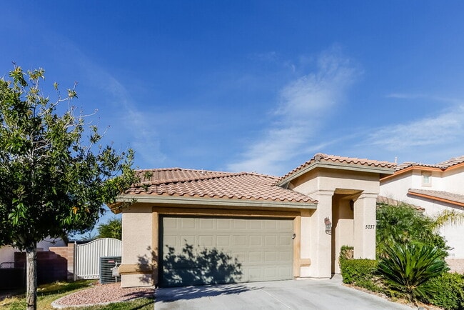 Building Photo - 5037 Via De Fortuna Way