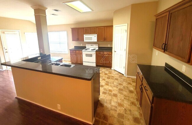 Foto del edificio - 8612 Orleans Ln