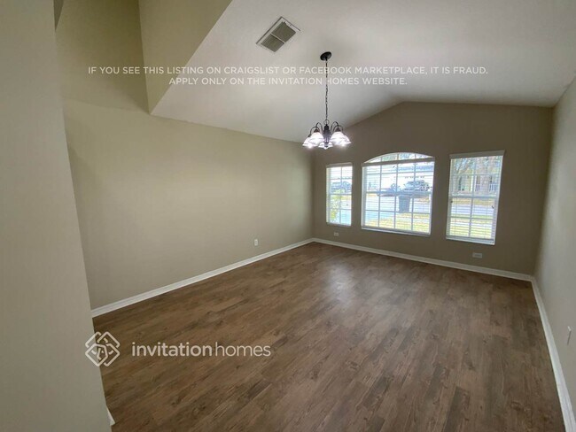 Foto del edificio - 1661 Oak Spring Dr