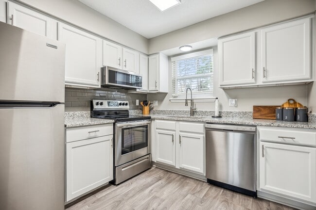 Foto del edificio - North Oaks Landing