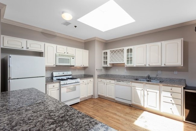 Building Photo - 99 Park Ave