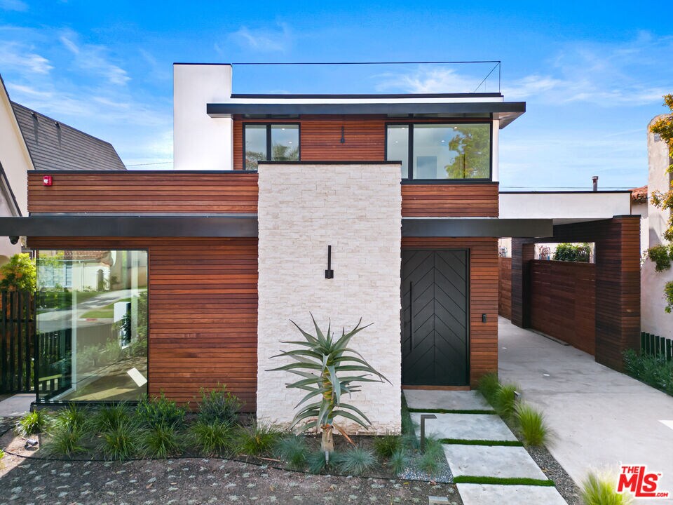 Foto principal - 441 S Wetherly Dr