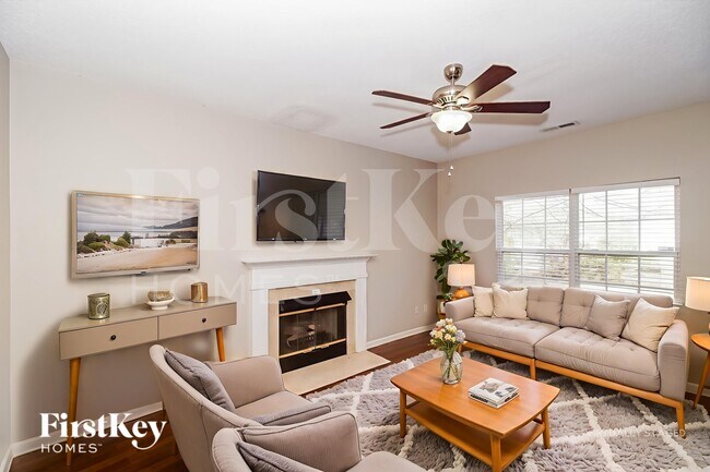 Foto del edificio - 12301 Carolina Crossing Dr