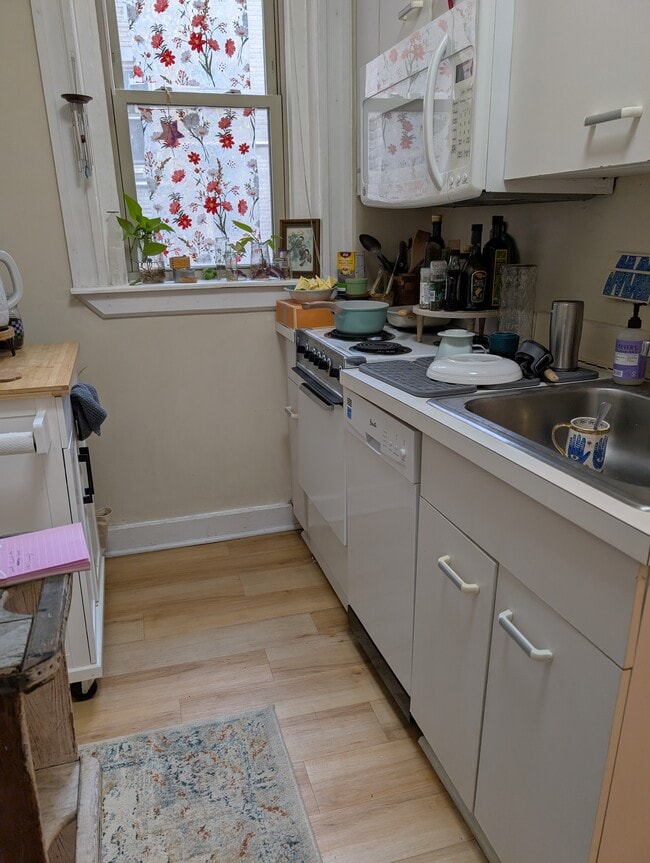 Building Photo - 1673 Commonwealth Ave