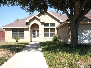 Building Photo - 33 27th