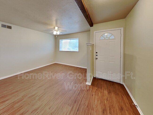 Building Photo - 4022 Cornell Dr