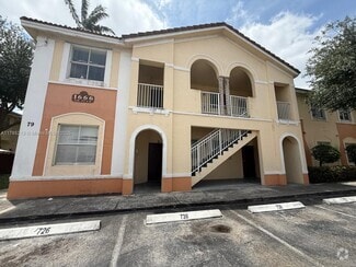 Building Photo - 1666 SE 27th Ct